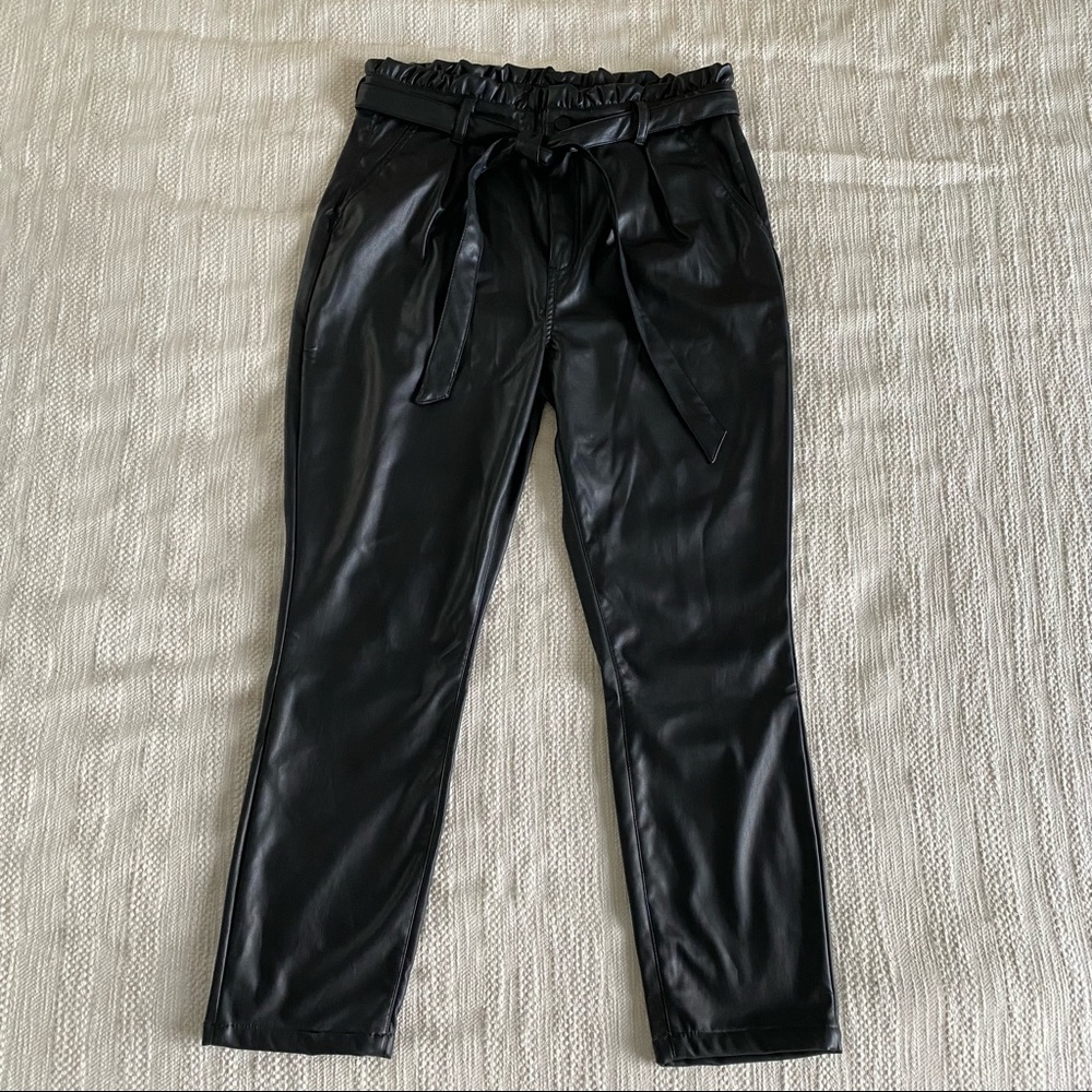 JustFab Faux Leather Paperbag Trousers in Black Size 32